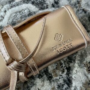 Kendra Scott rose gold jewelry travel bag (67)